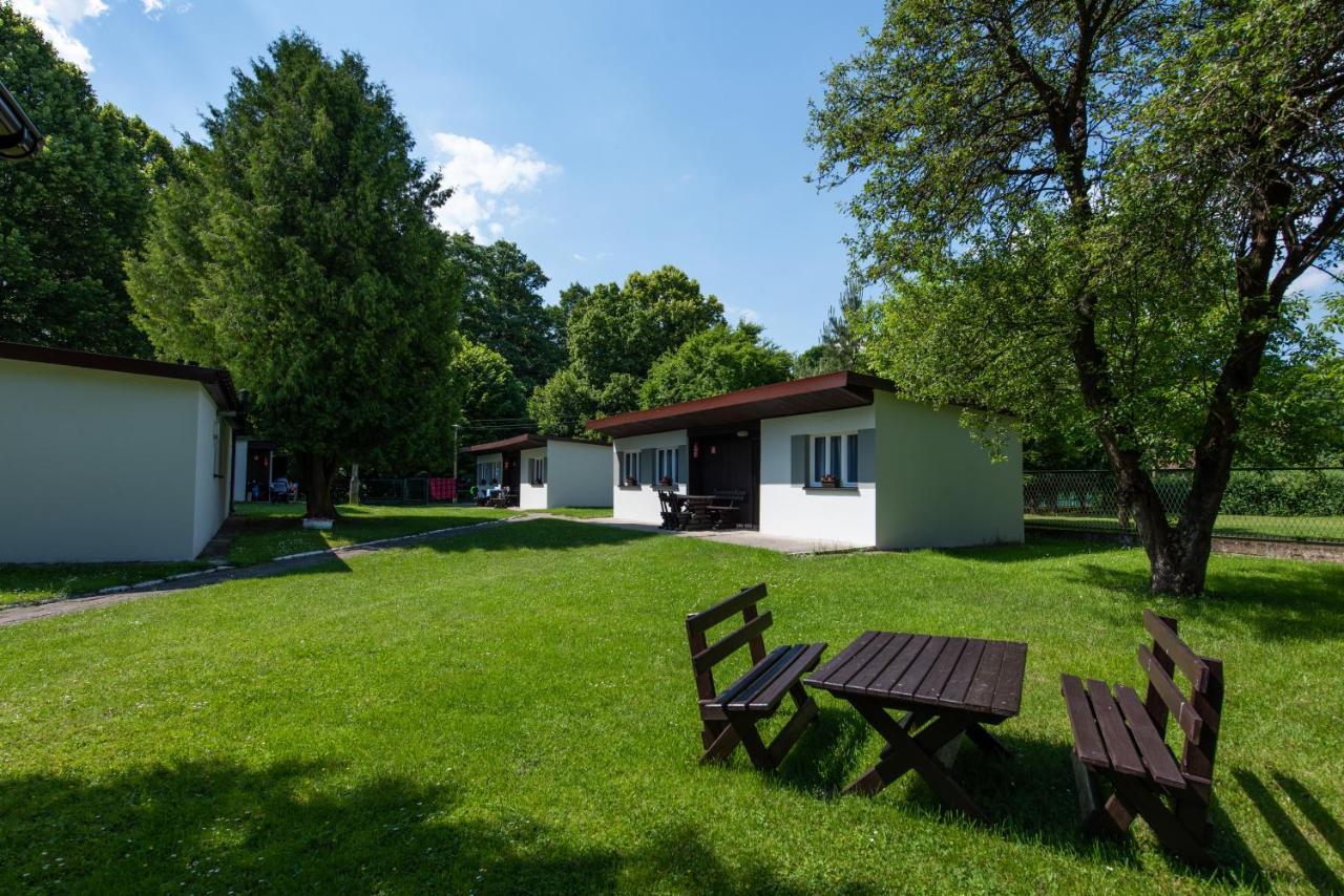 מלון Jedwabno Osrodek Wypoczynkowy Dolomity מראה חיצוני תמונה